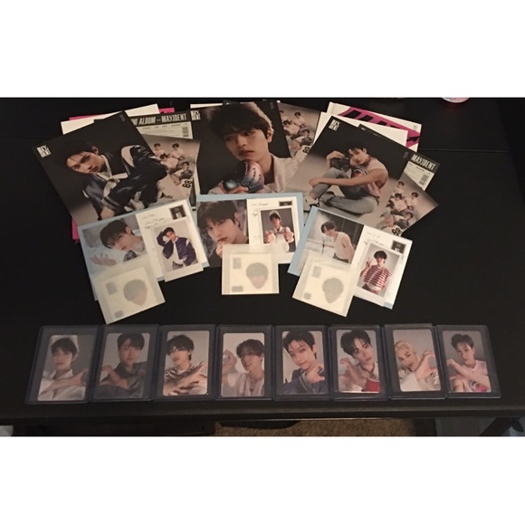 Stray Kids Maxident Heart Full Set photo cards and albums